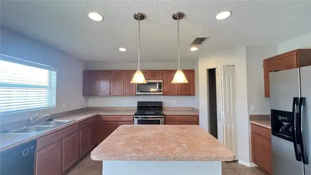 Listing Photo 28