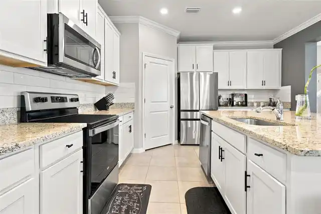 Listing Photo 17