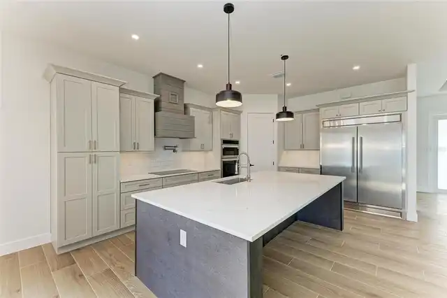 Listing Photo 19