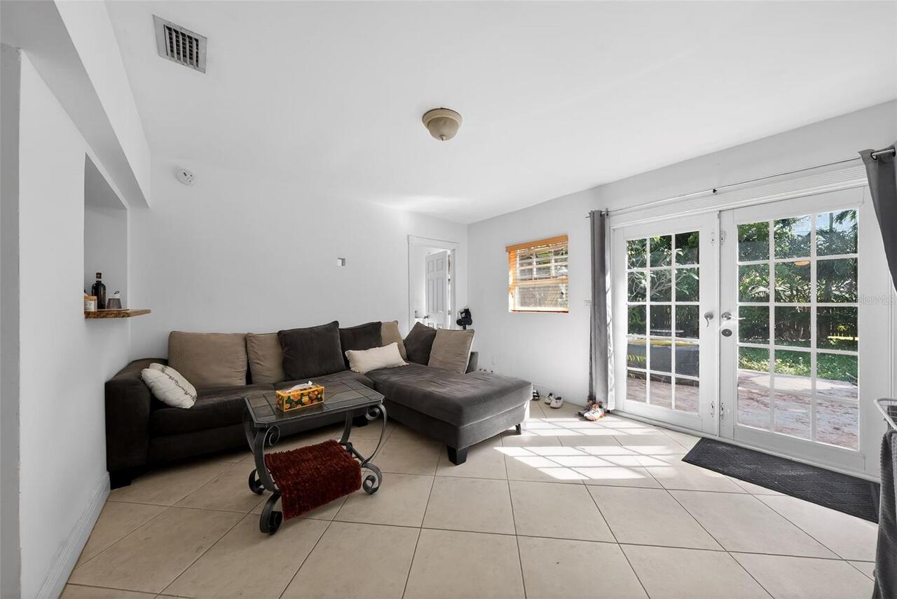 Listing Photo 10