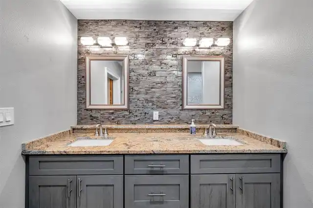 Listing Photo 76