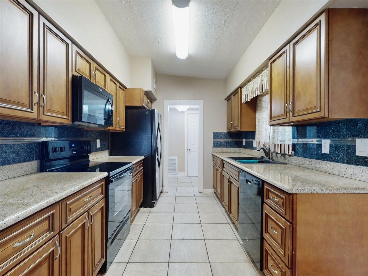 Listing Photo 14