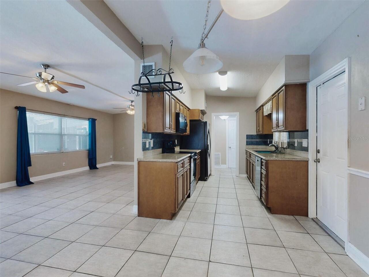 Listing Photo 17
