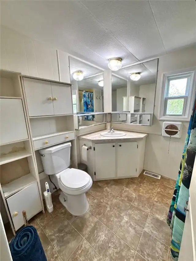 Listing Photo 16
