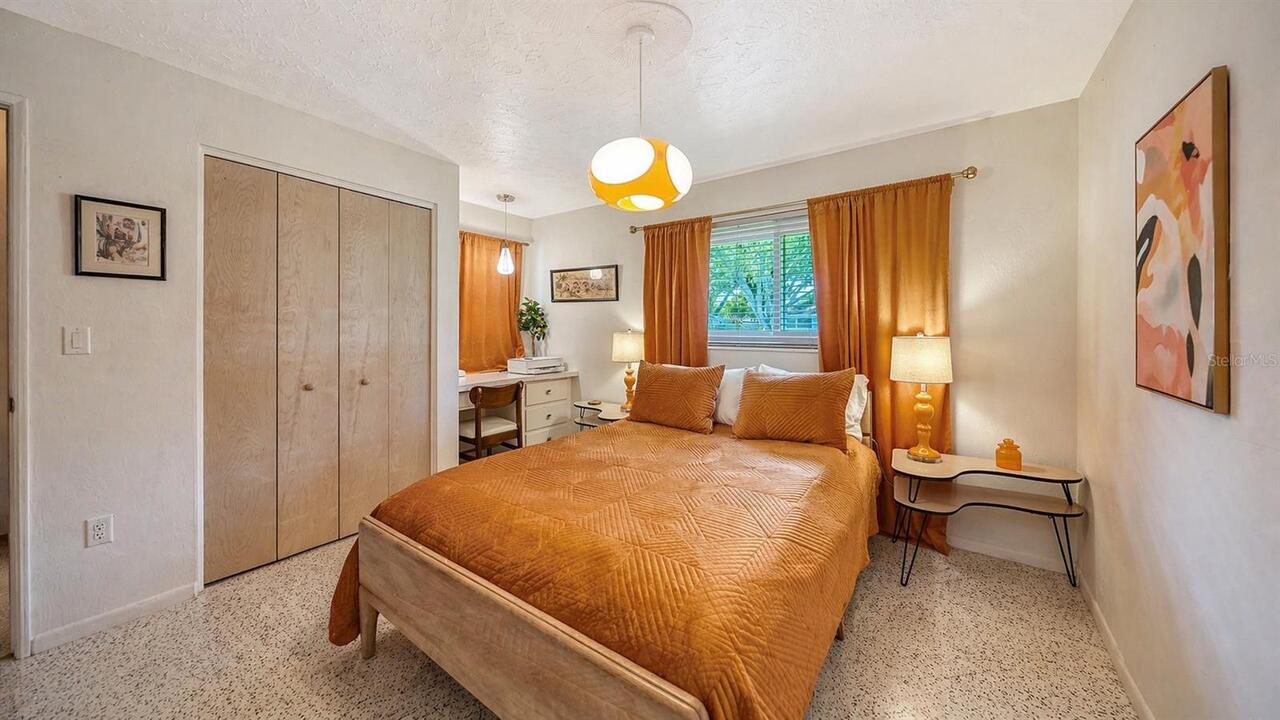Listing Photo 12
