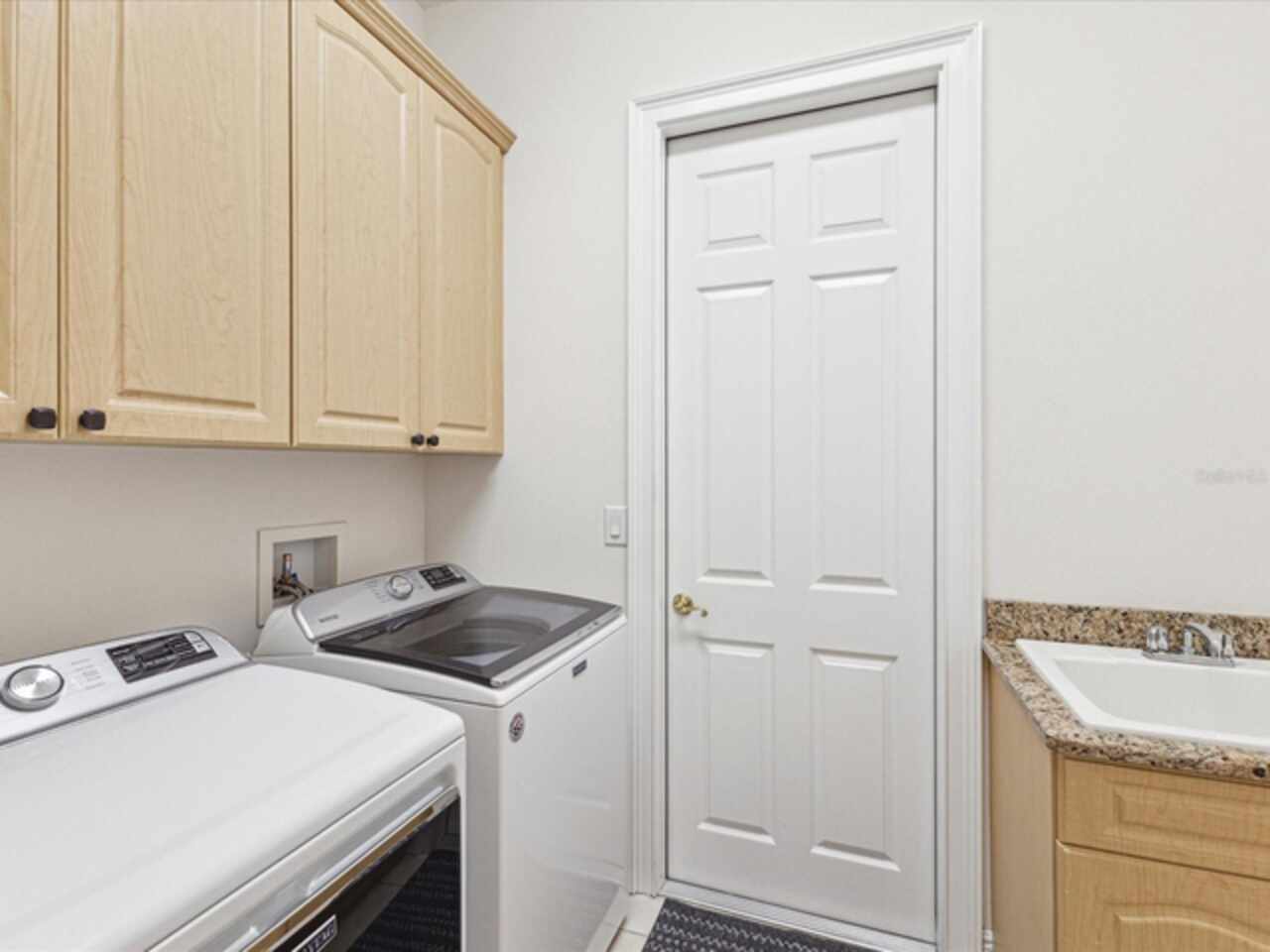 Listing Photo 11