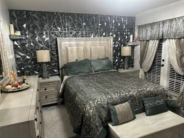 Listing Photo 17