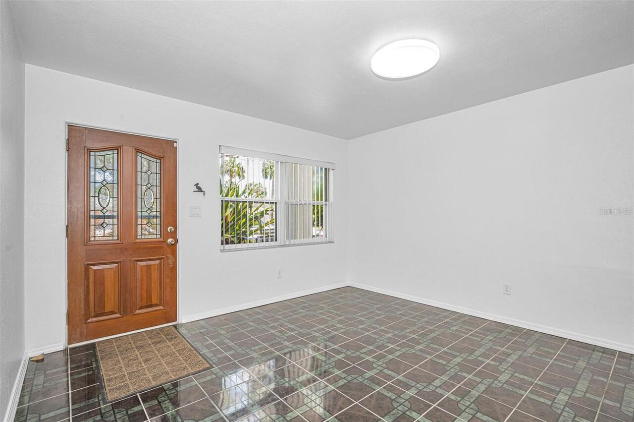 Listing Photo 12