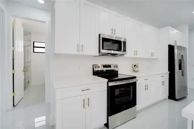Listing Photo 7