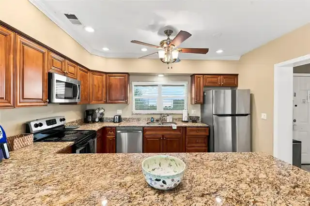 Listing Photo 15