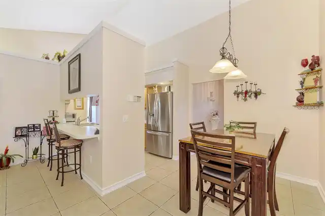 Listing Photo 9