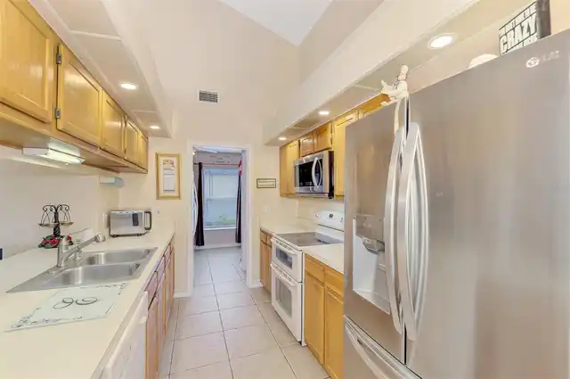 Listing Photo 10