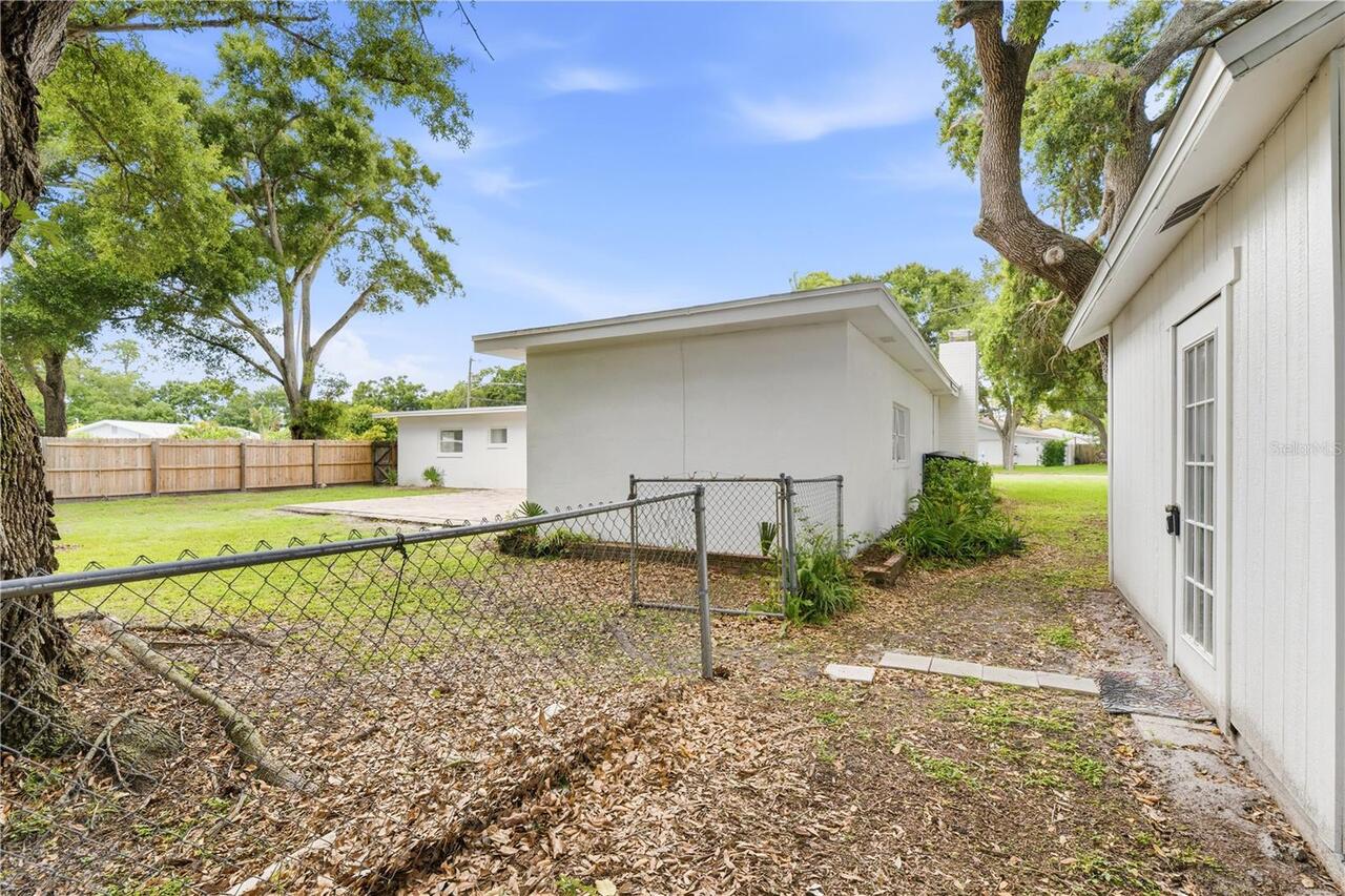 Listing Photo 8