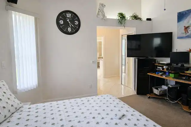 Listing Photo 9