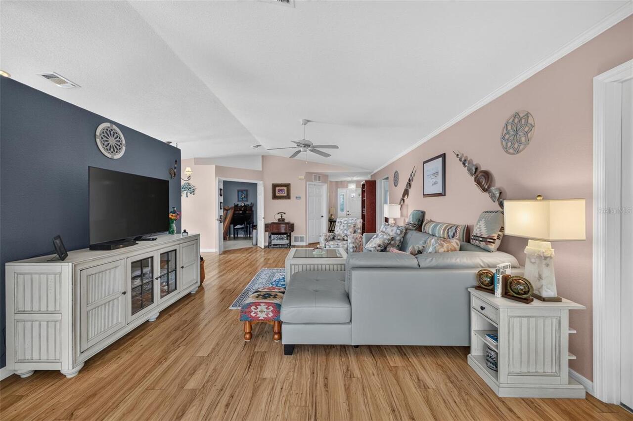 Listing Photo 7