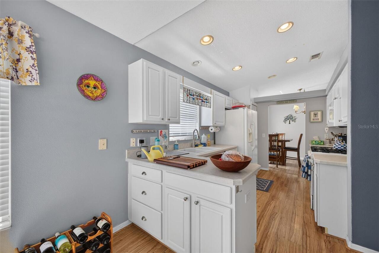Listing Photo 12