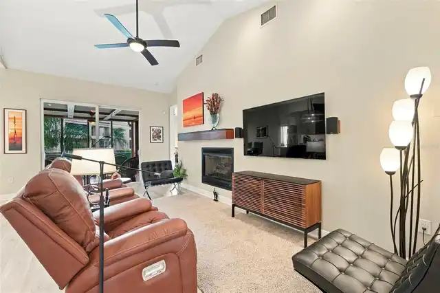 Listing Photo 14