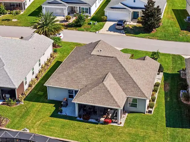Listing Photo 10
