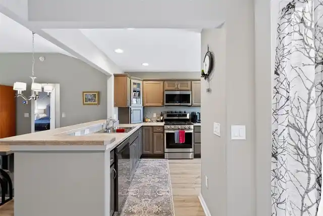 Listing Photo 15