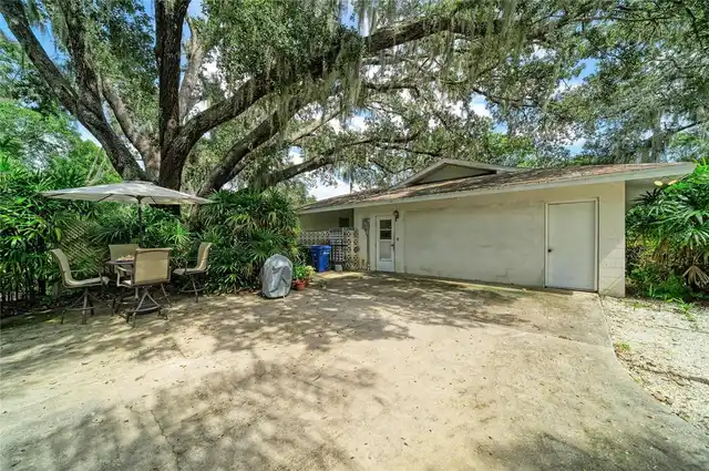 Listing Photo 7