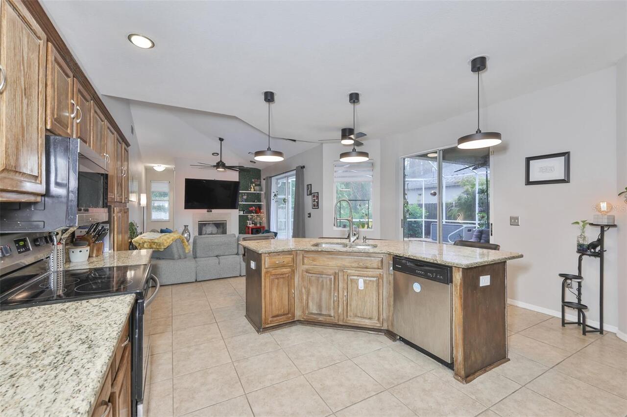 Listing Photo 8
