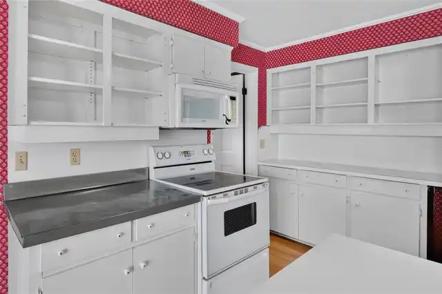 Listing Photo 16