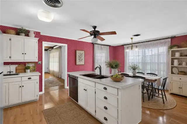 Listing Photo 19