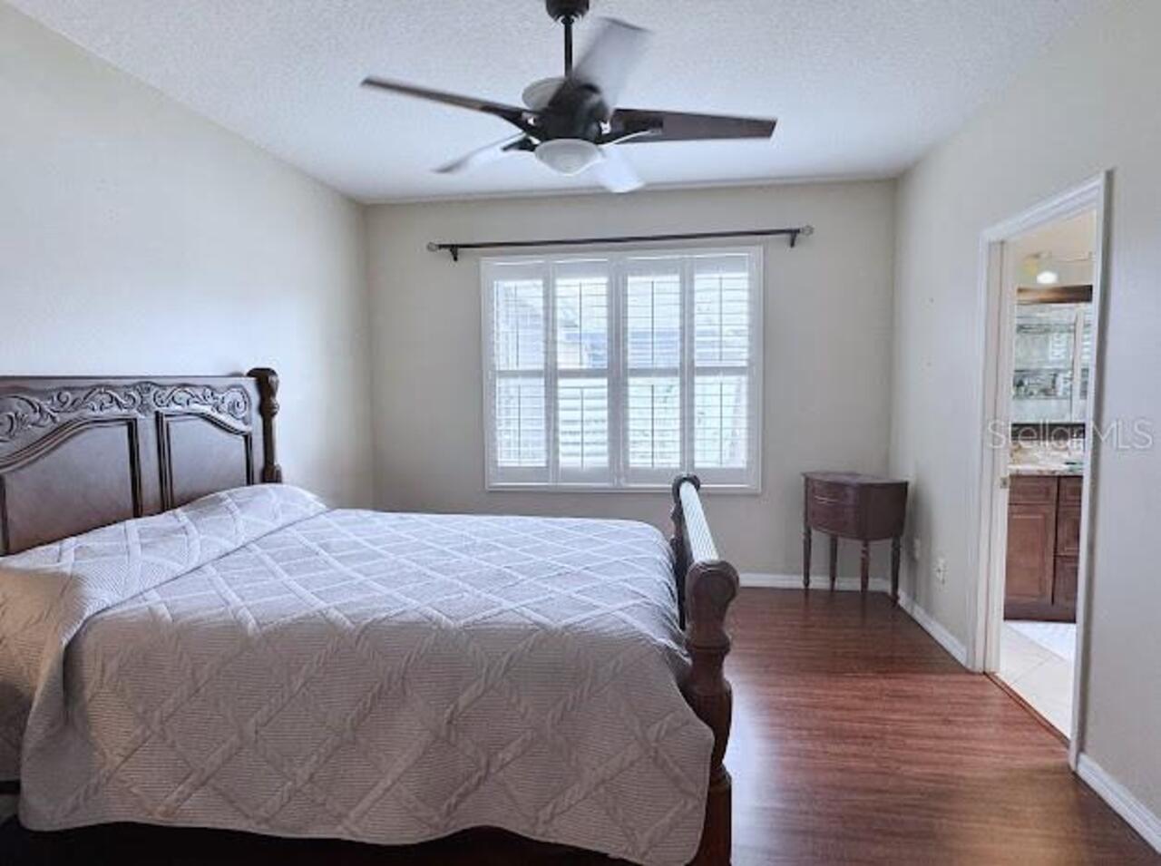 Listing Photo 12
