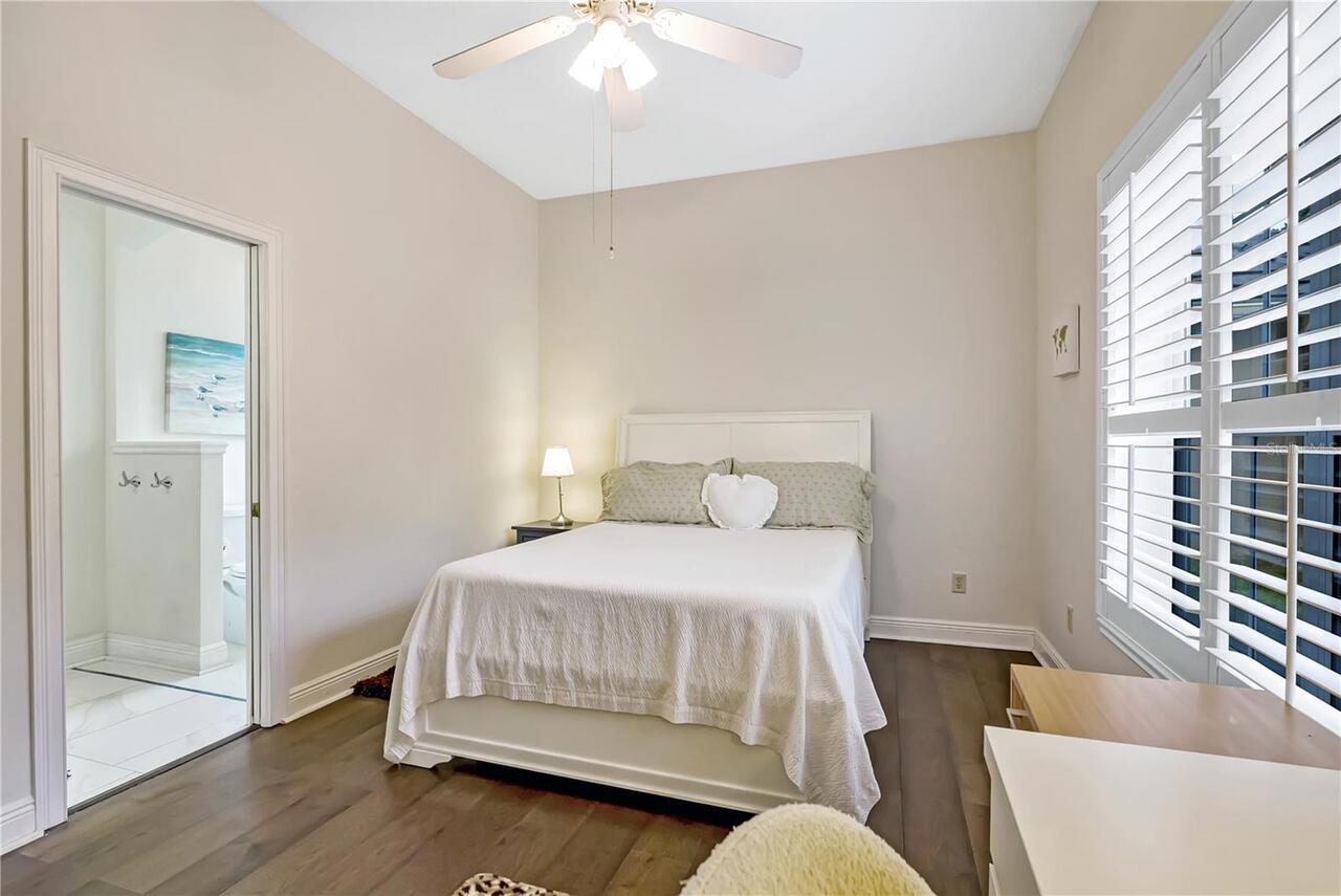 Listing Photo 33