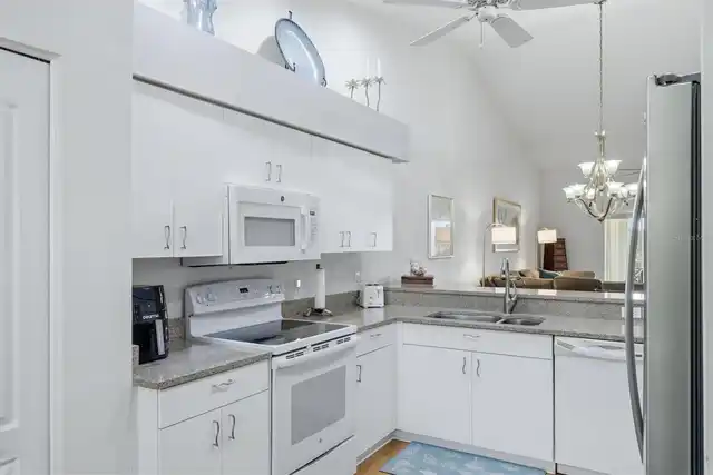 Listing Photo 18