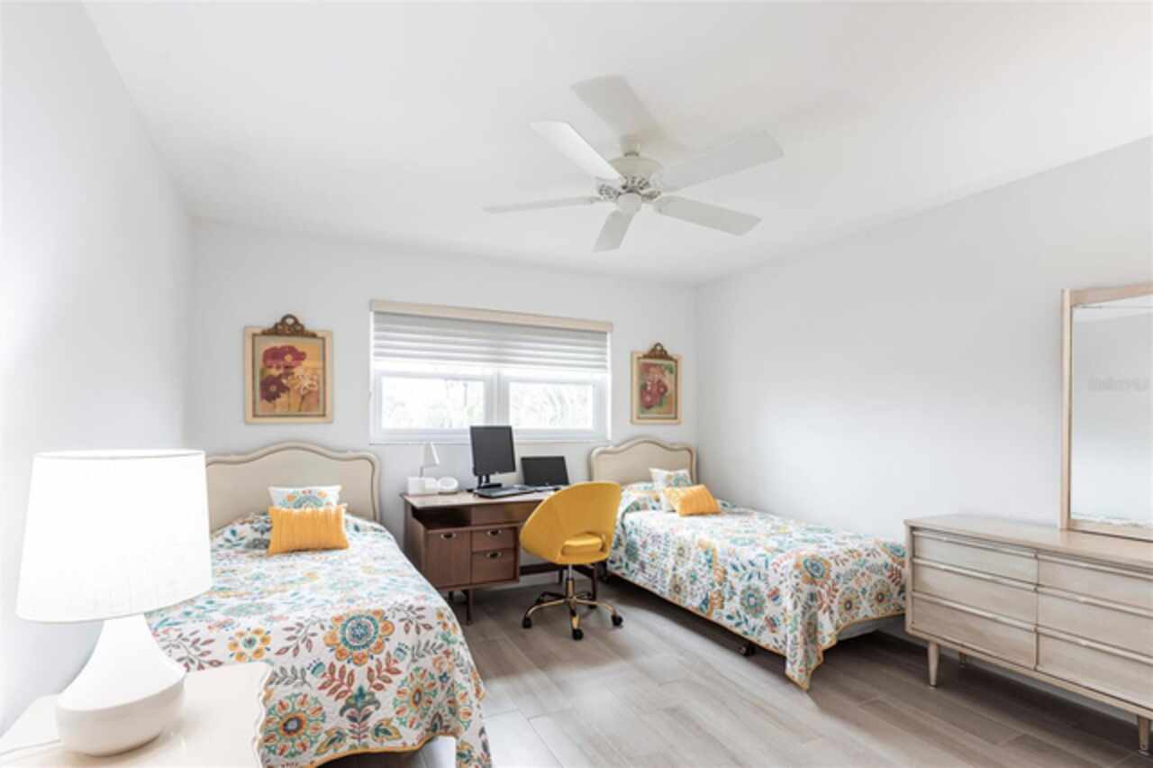 Listing Photo 16