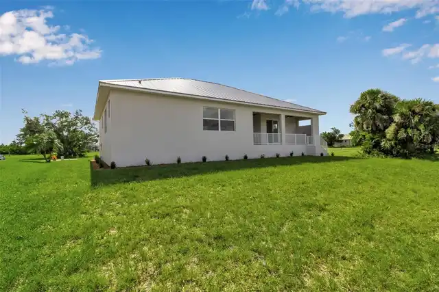 Listing Photo 9