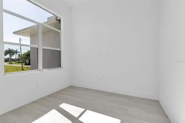 Listing Photo 28