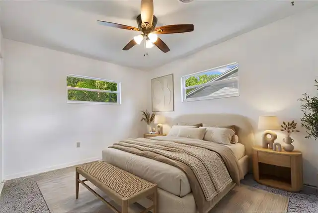 Listing Photo 11