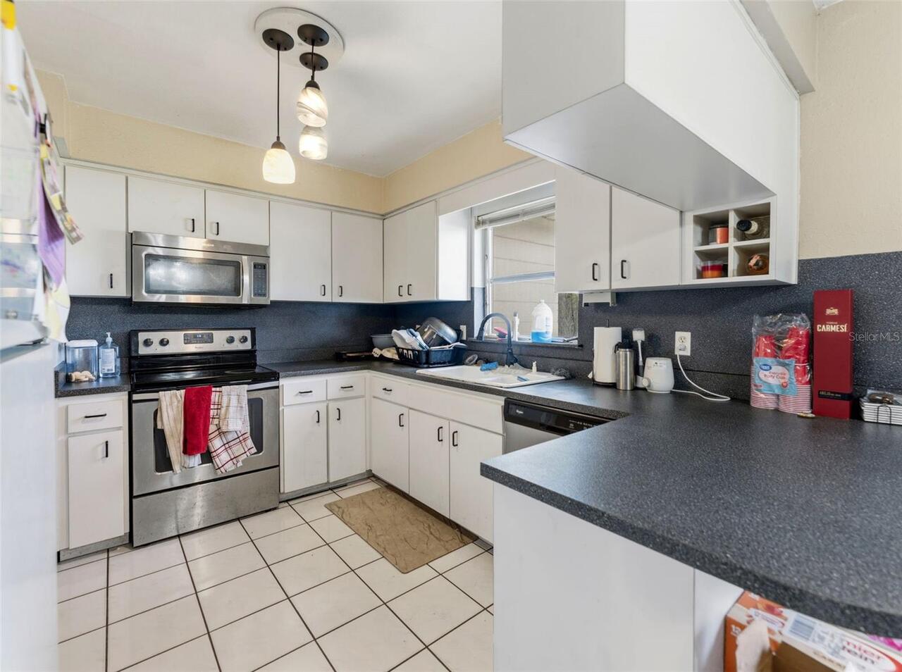 Listing Photo 11