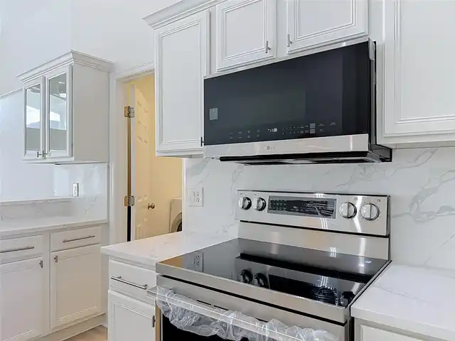Listing Photo 15