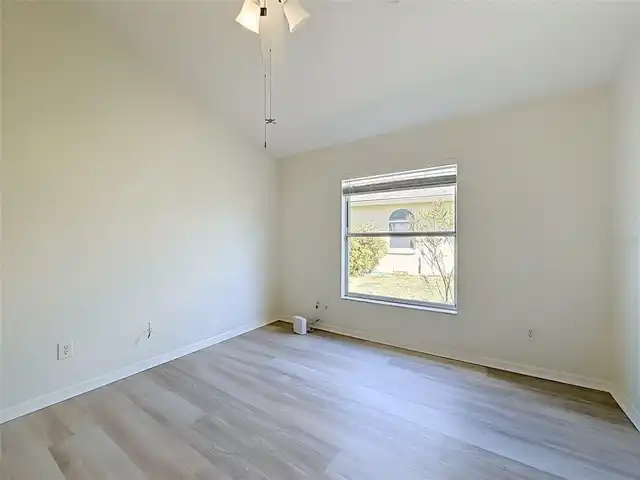Listing Photo 29