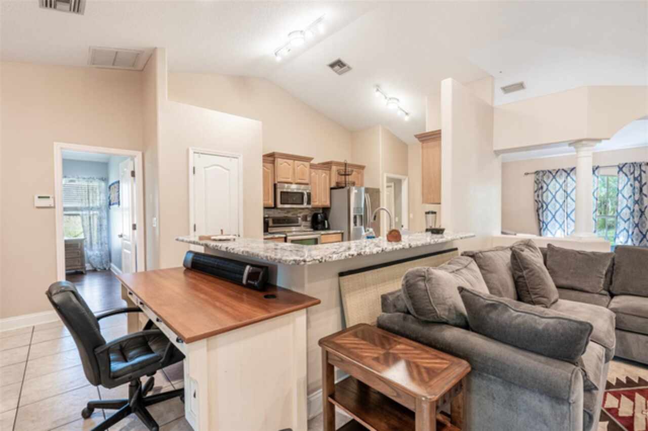 Listing Photo 8