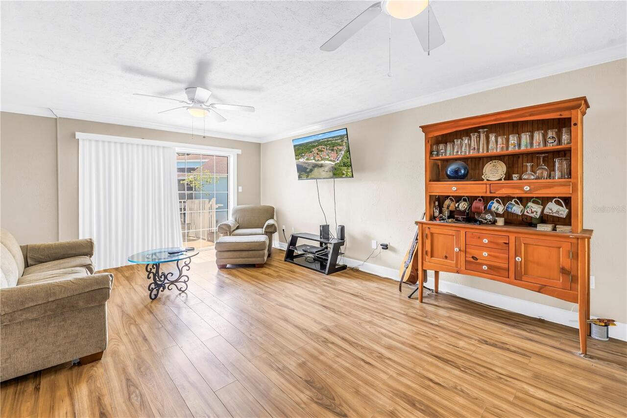 Listing Photo 7