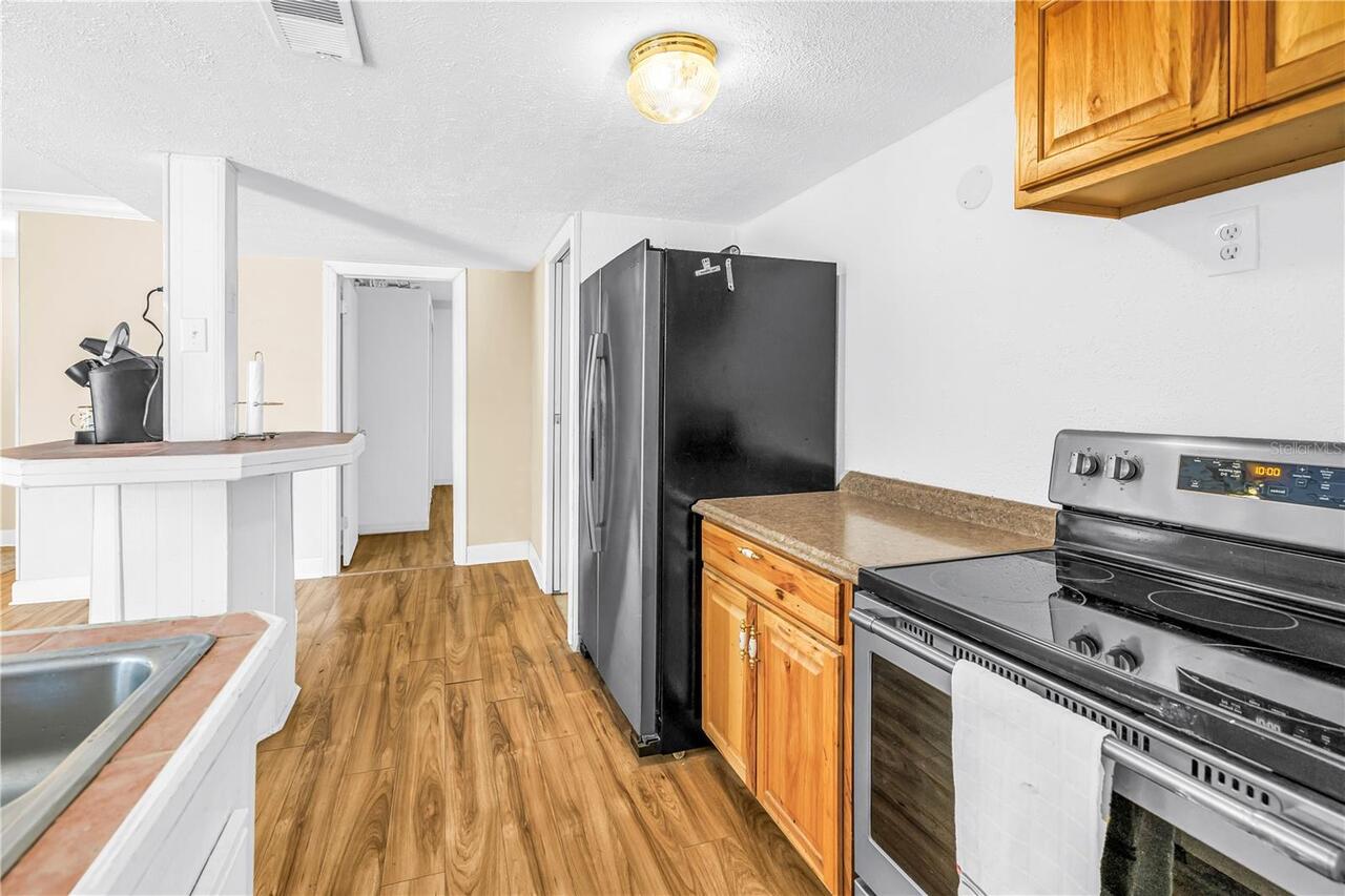 Listing Photo 8