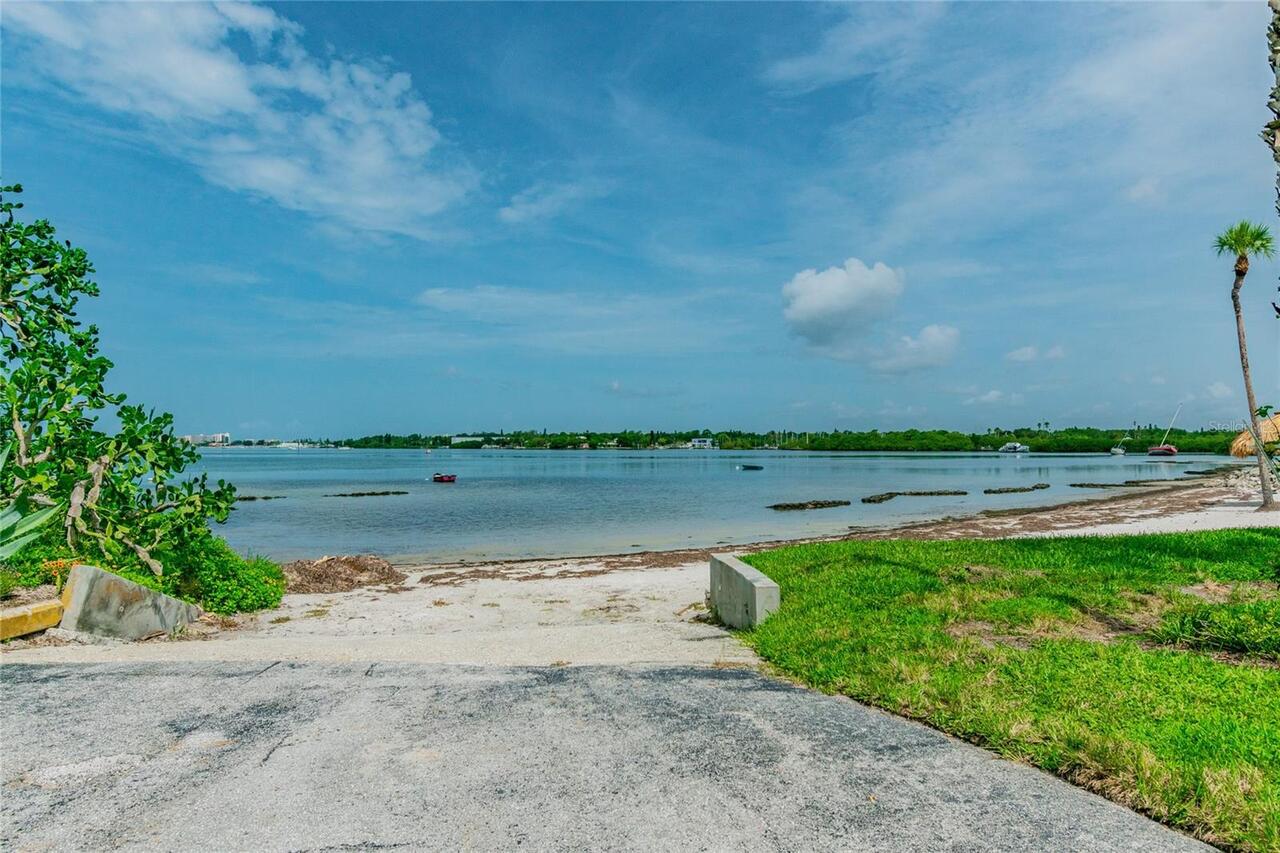 Listing Photo 43