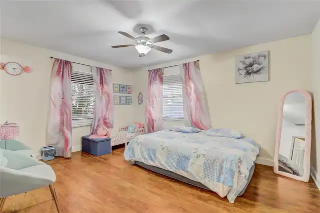 Listing Photo 12