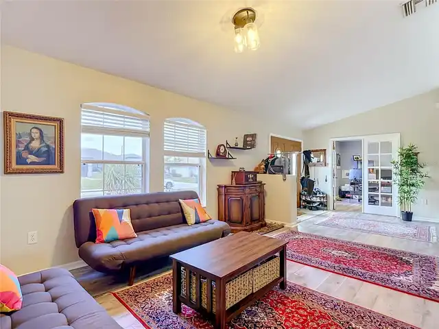 Listing Photo 14