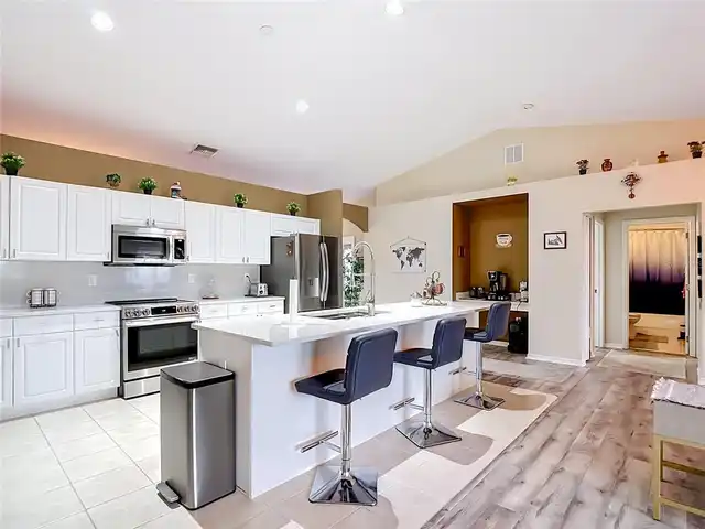 Listing Photo 21