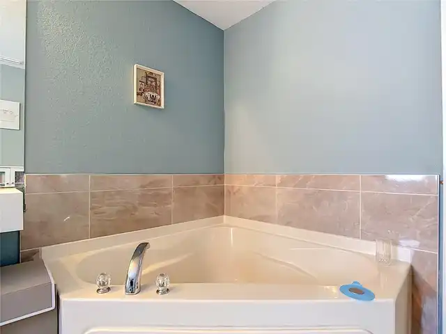 Listing Photo 32