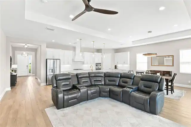 Listing Photo 9