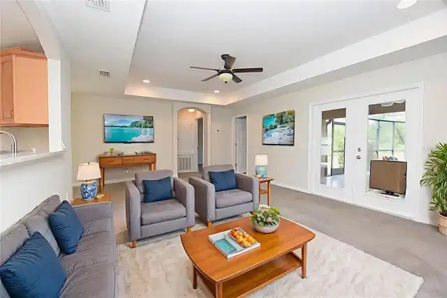 Listing Photo 8