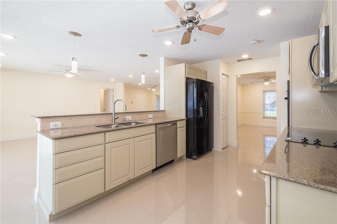 Listing Photo 15