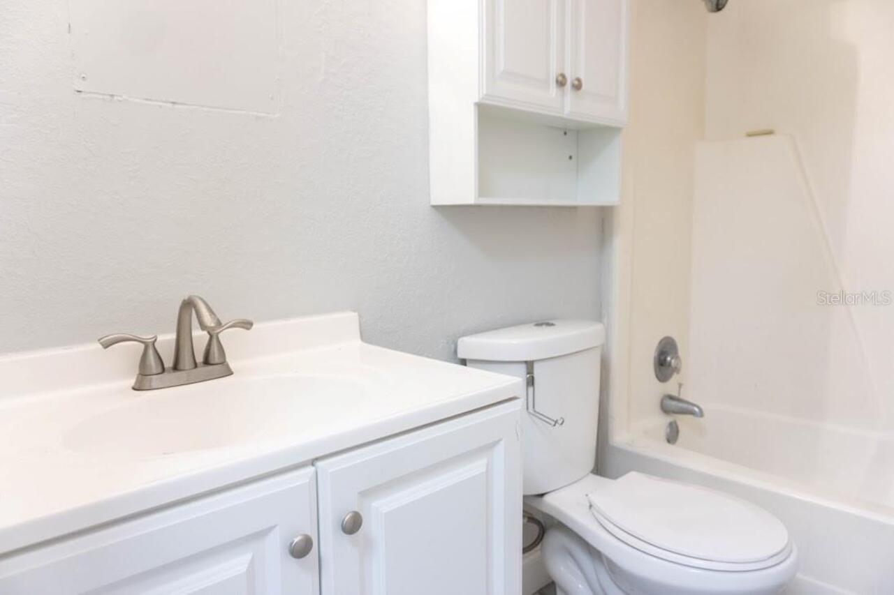 Listing Photo 8