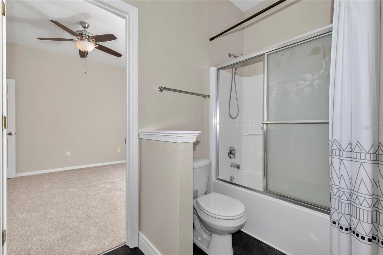 Listing Photo 12